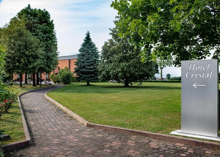 Hotel Crystal