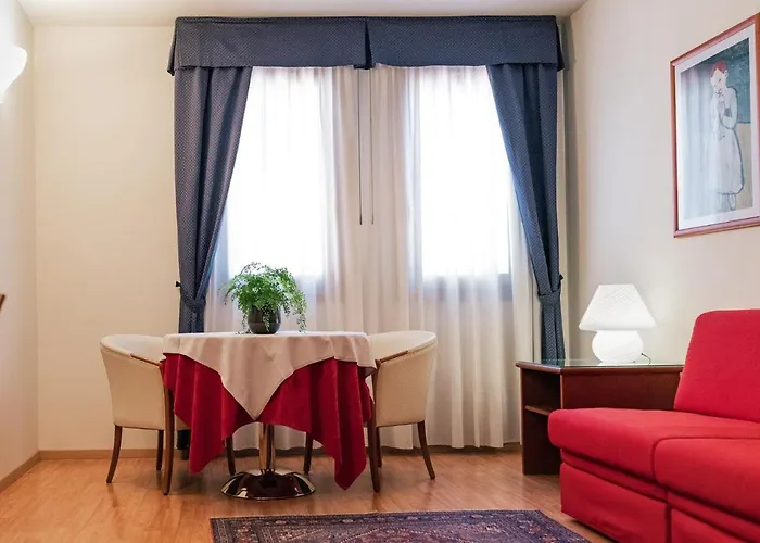 Hotel Crystal 4*