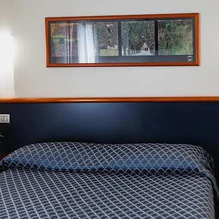 Hotel Crystal 4*