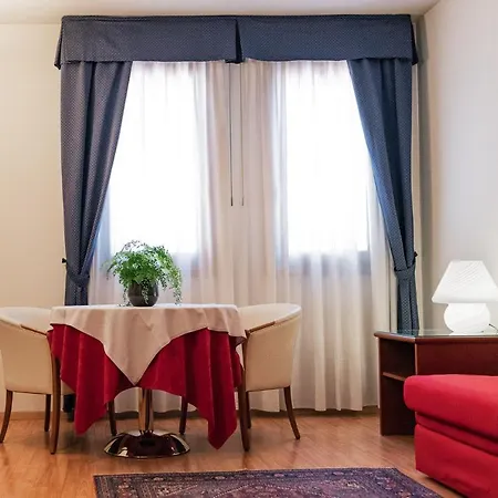 Hotel Crystal 4*